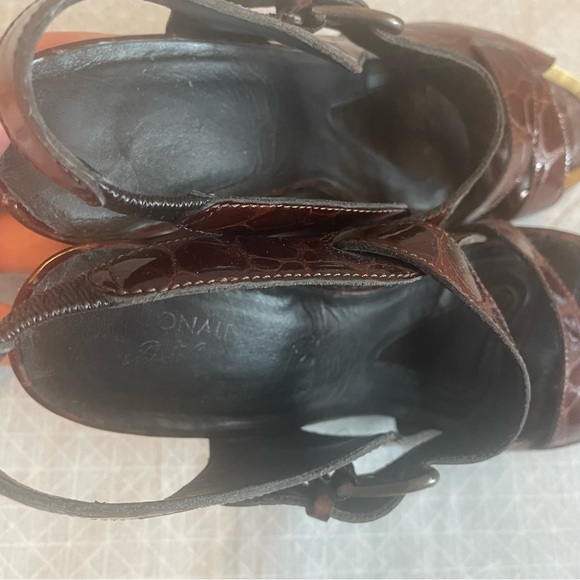 Donald J. Pliner Isoka Brown Ostrich Strappy Heels 8 - Picture 6 of 9